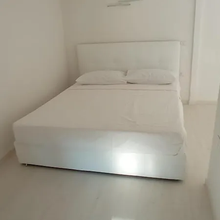 Casa Del Mirto بيت للعطل